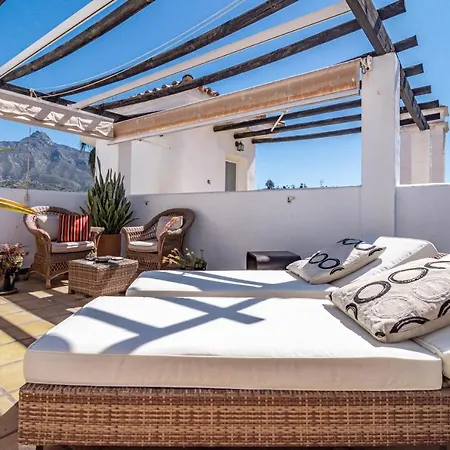 Apartment Spectacular 2 Bedroom Penthouse In Location In Nueva Andalucia *