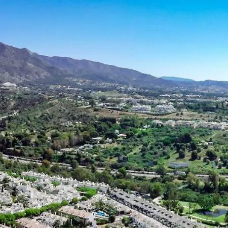 Spectacular 2 Bedroom Penthouse In Location In Nueva Andalucia Apartment Marbella