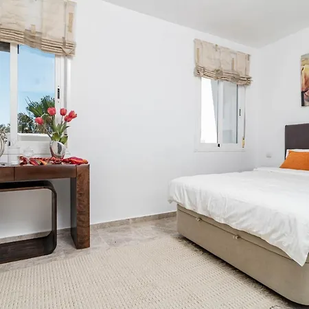 Spectacular 2 Bedroom Penthouse In Location In Nueva Andalucia Apartment Marbella