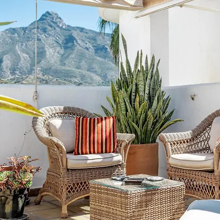 Spectacular 2 Bedroom Penthouse In Location In Nueva Andalucia Apartment