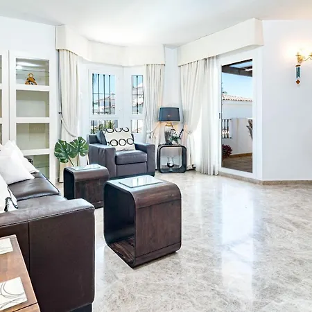 Apartment Spectacular 2 Bedroom Penthouse In Location In Nueva Andalucia Marbella